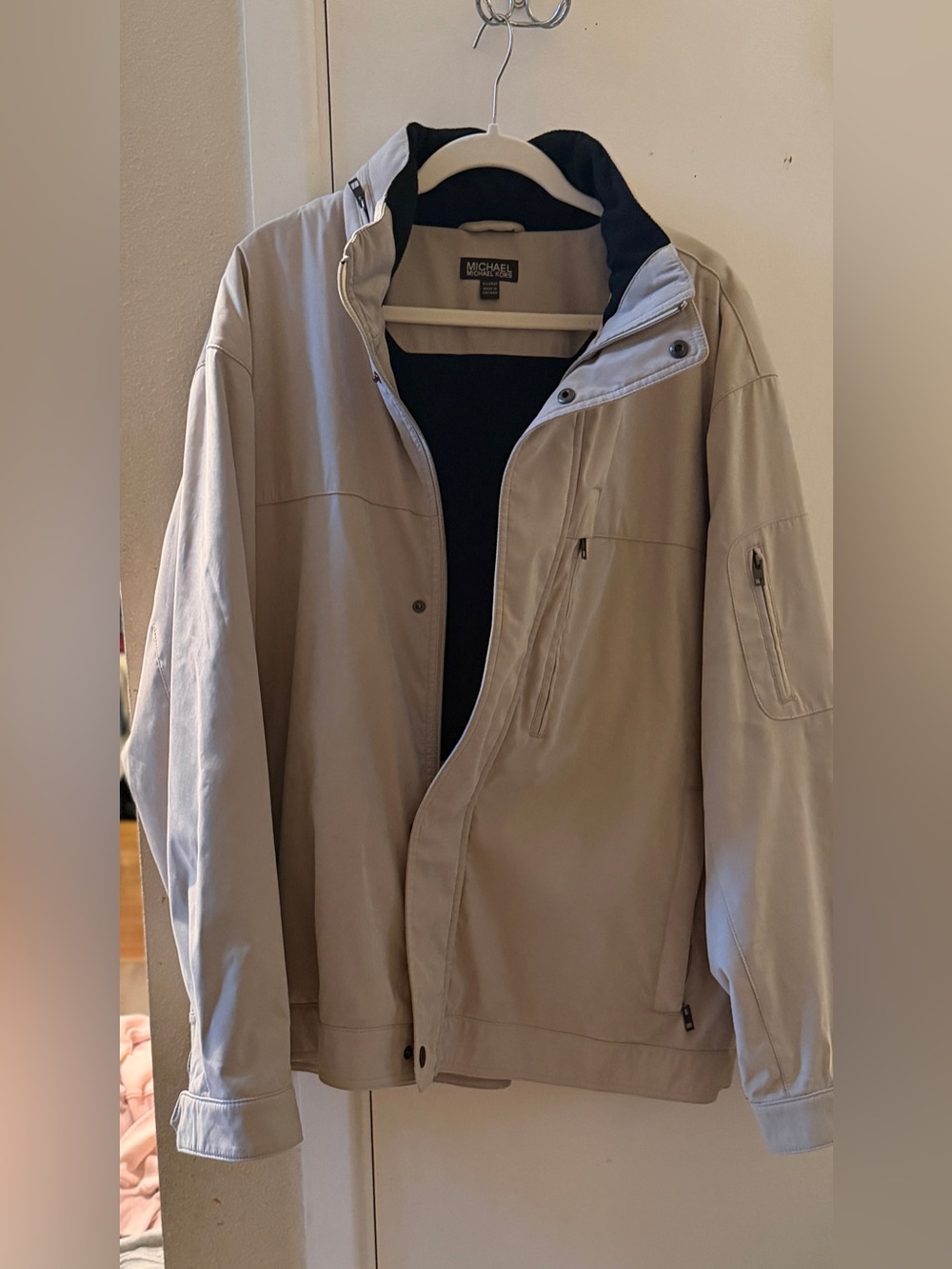 Michael Kors Men's Light Beige Lightweight Jacket with Navy Lining